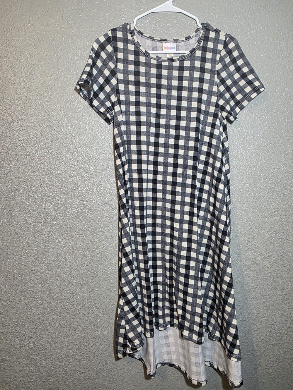LuLaRoe Black and White Gingham Scoop/Crew Neck Dress